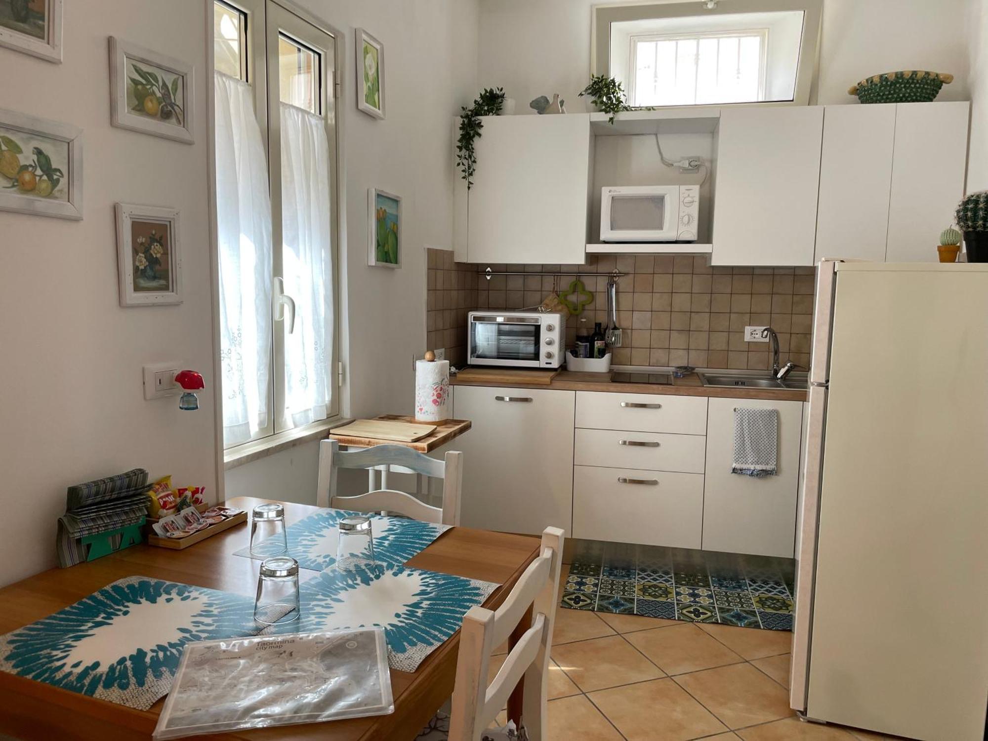 Salu' Apartment Taormina Exterior photo